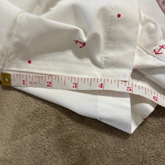 Tommy Hilfiger Women’s White Shorts Red Anchor Print - Picture 8 of 9